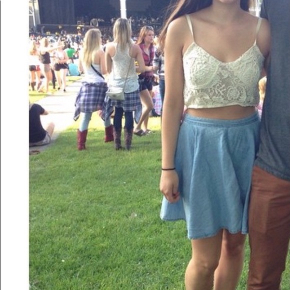 Crop top - Picture 1 of 2